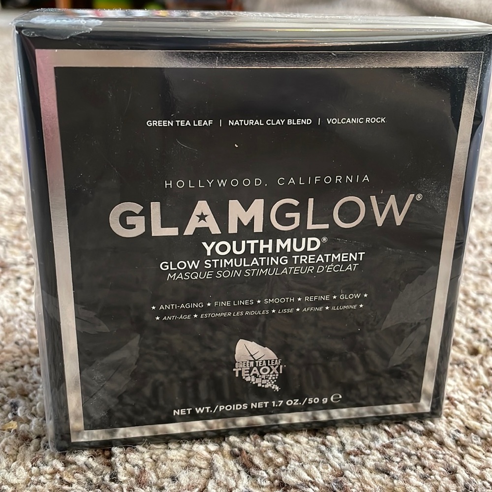 NWT GlamGlow YouthMud